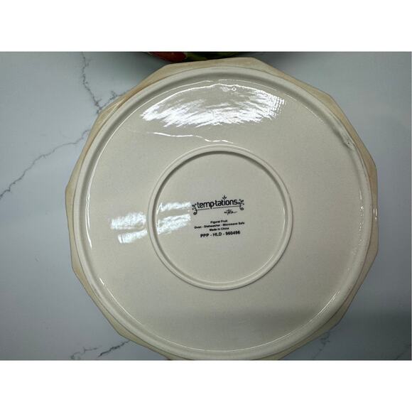 Temp-tations Figural Fruit Strawberry Basket Weave Covered Pie Casserole Dish - Picture 9 of 10